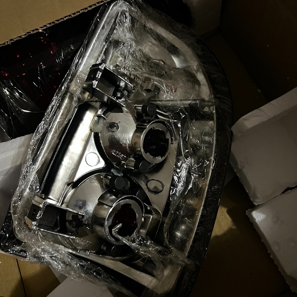 Dodge Durango Set Of Lights - Picture 3 of 3